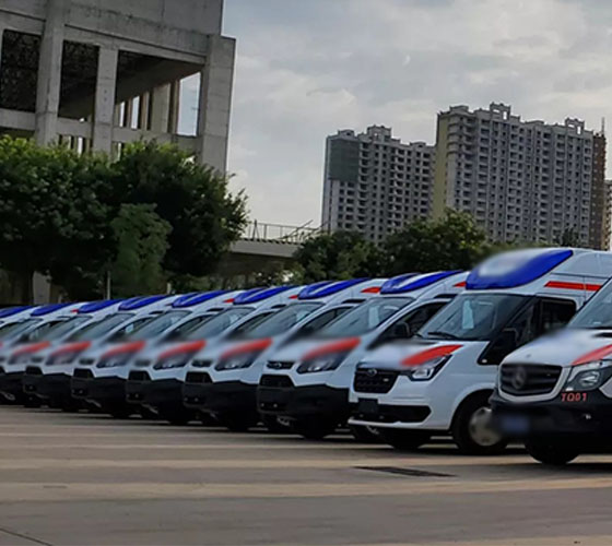 尼玛县服务车队展示